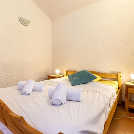 Semesterbostad Les Chenes By Interhome